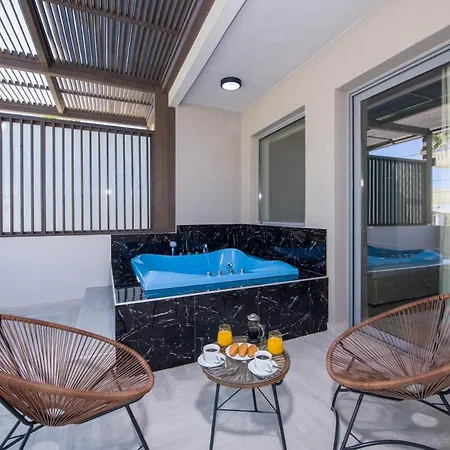 Xsuites Aparthotel